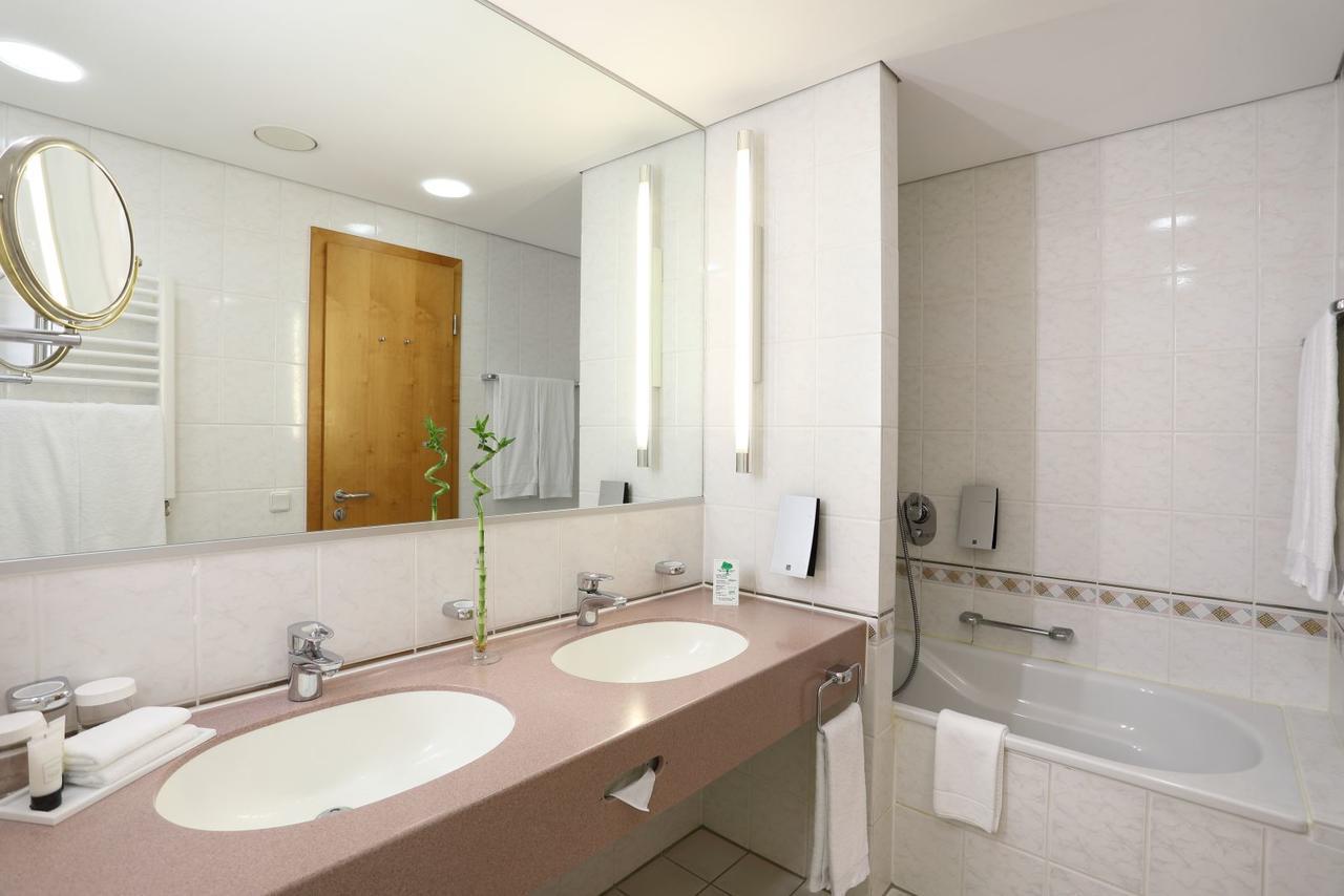 Standard Room,1498870780:JPEG